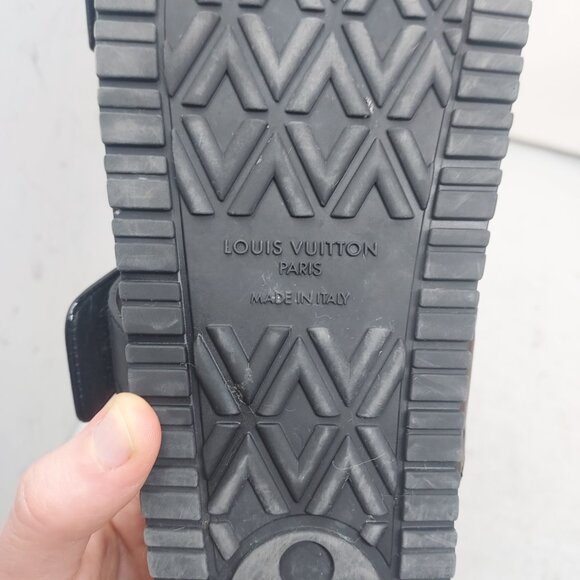 LOUIS VUITTON Black LV Monogram Bom Dia Flat Slide Sandal - Picture 11 of 14